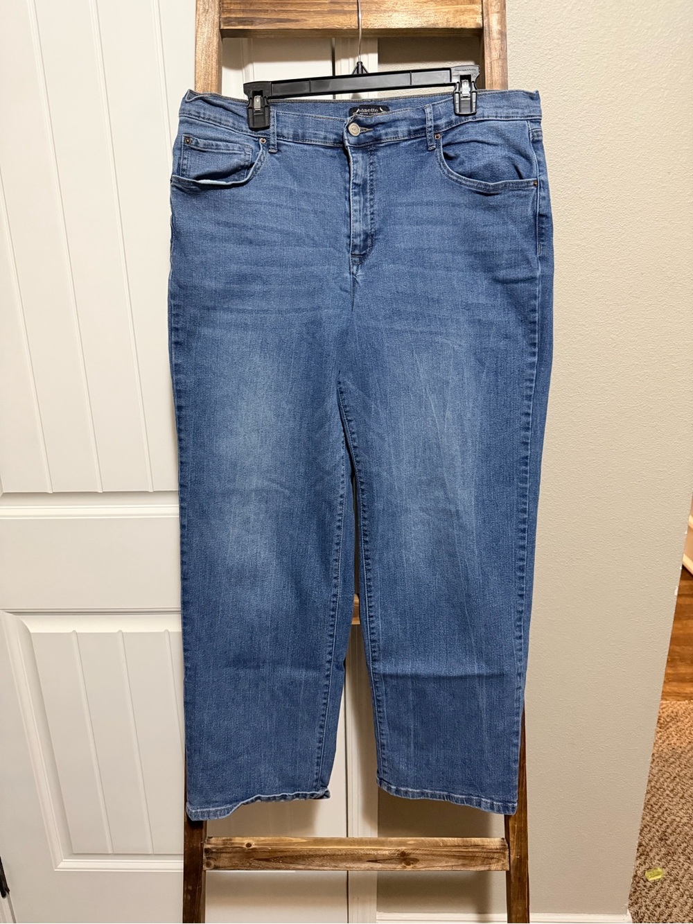 Nanette Lepore Blue Cropped Straight-Leg Jeans